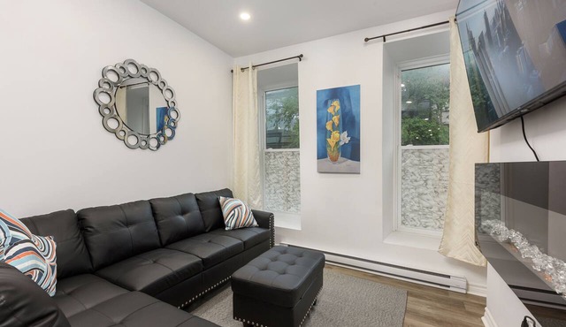 #204 Downtown One bedroom Loft in with free parking