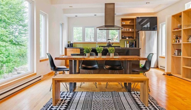 209 ChemDuRubisVal-des-Monts, QC J8N 1L5 · The Big Red Retreat: Lakefront, Val Des Monts