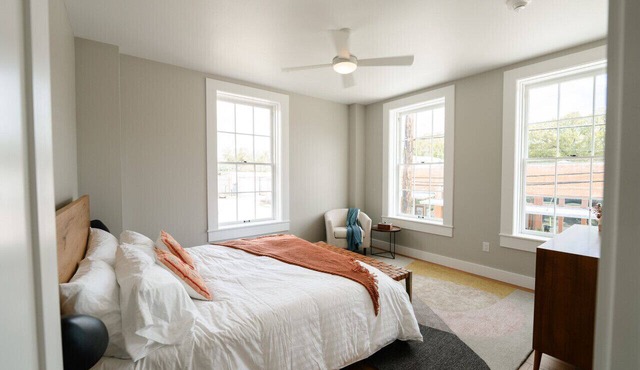 2br/1.5 bath in Martindale