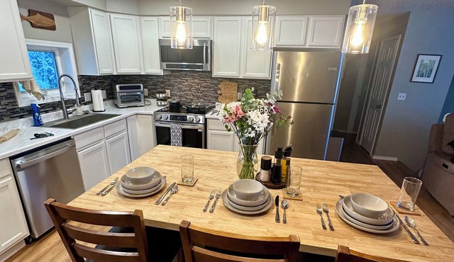 3-bedroom, 2-bath house in lovely North Pole for your getaway