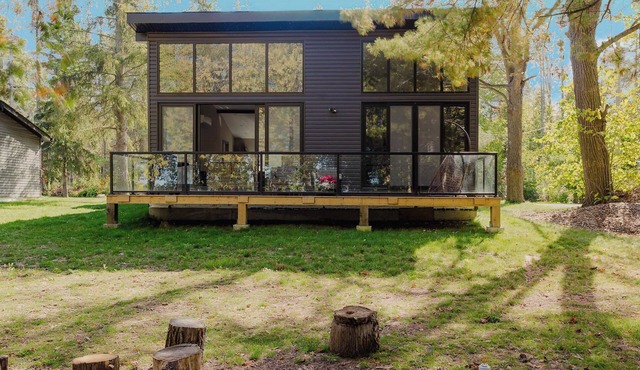 3-bedroom Lakefront Villa #6