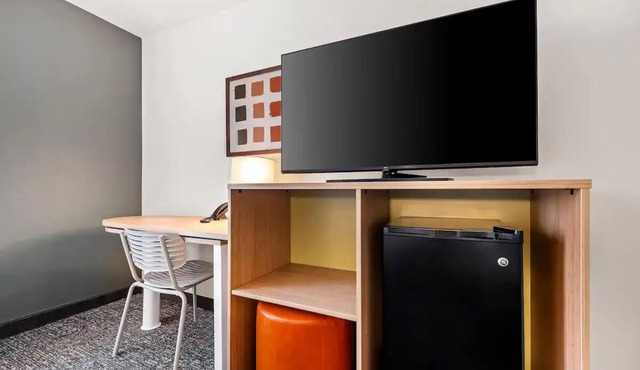 3 Modern Units w/Fridge + Desk –Ideal for Business Travelers Exploring Amarillo