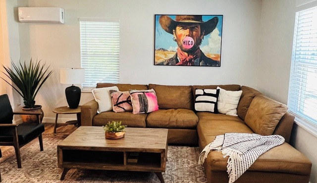 3BR, 1.5BA with covered parking minutes to downtown, 20 minutes to Stephenville.