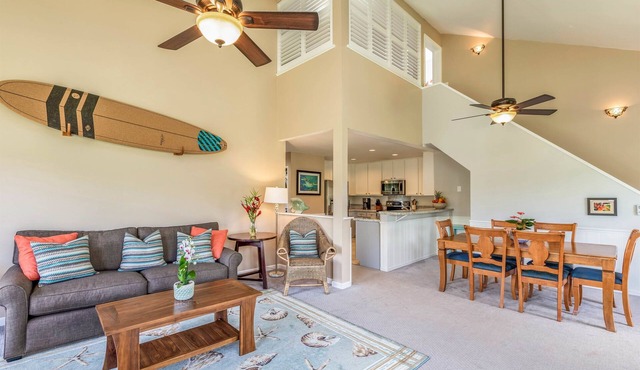 3BR/3BA Penthouse: Central A/C! Short Walk 2Beach!