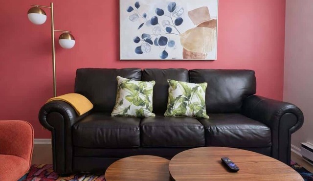 3BR Pierrefonds - Cozy, Modern, Free Parking