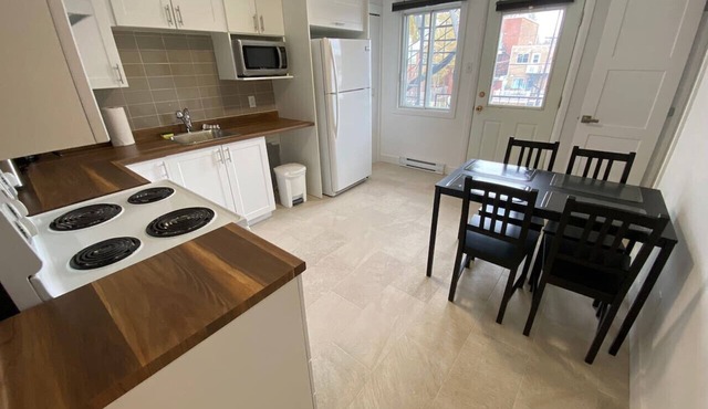 4,5 top floor fleuve , bus svcs