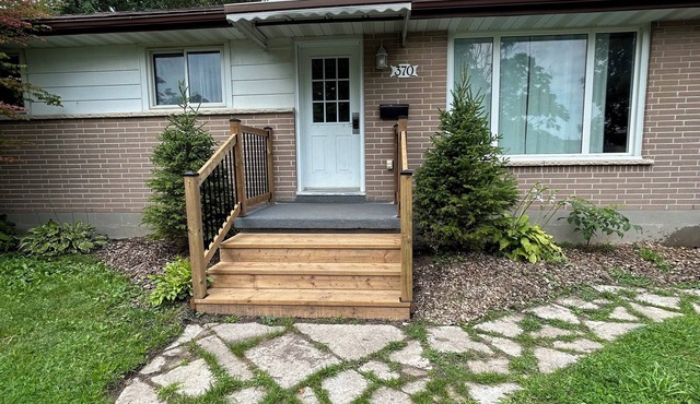 4-bedroom bungalow in tranquil Peterborough with AC, and putting green