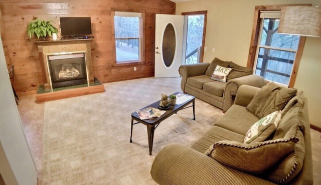 #4 - Cedar Creek Cabins - Giant Spa Tub/Charming 1-bedroom cabin