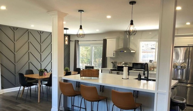 4BR+Wi-Fi+Ac+Iron+Kitchen+Washer+Free Prkng+Ntflx