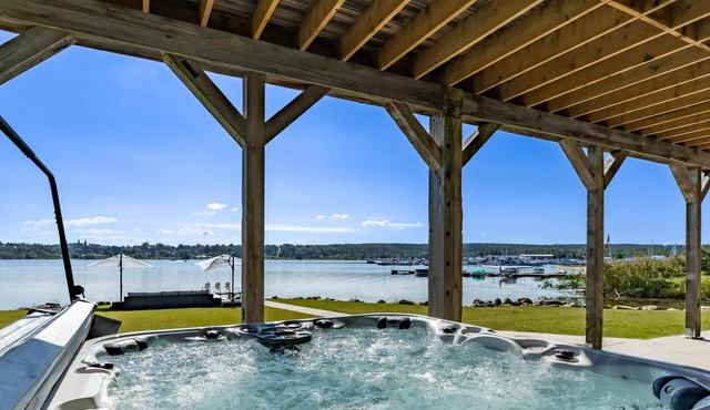 5 bed 4 bath cottage on Georgian Bay