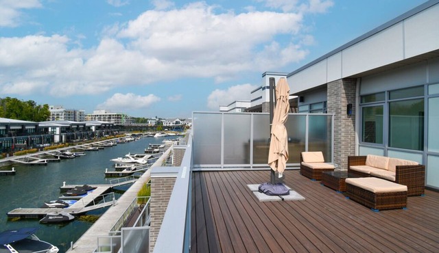 5 Bed 5 Bath Waterfront Home