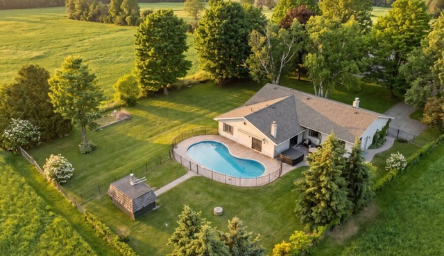 6-Bedroom Modern Escape in Horseshoe-Pool+Hot tub