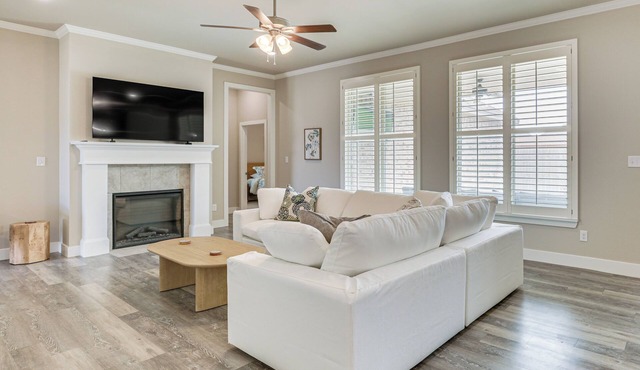 8 Mi to Texas Tech: Spacious Lubbock Home