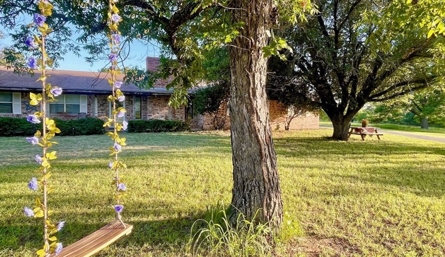 96 Acre Farm-Sleeps 12-Horse Barn