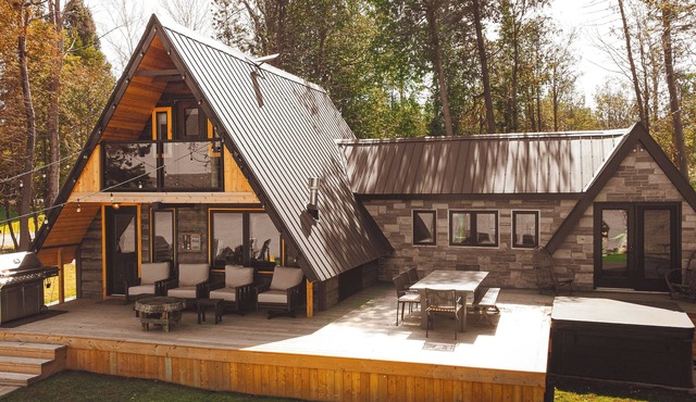 A Frame Cottage on the Lake - Wiarton, Ontario