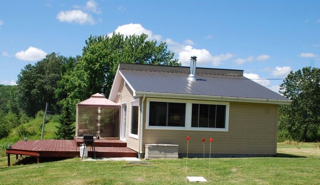 Abitibi-Timiskaming Quiet Lakefront Cottage