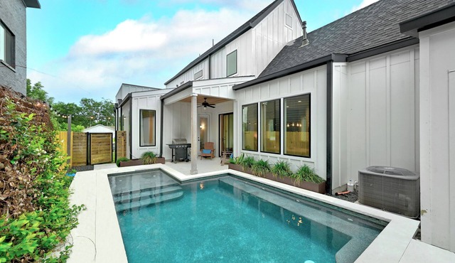 Actually walkable to Georgetown Square with a private heated pool!