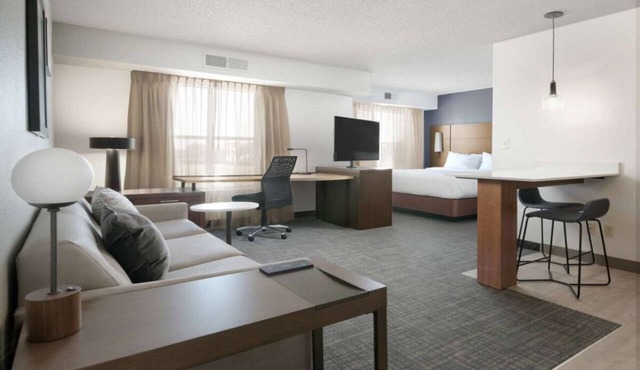 Affordability Meets Comfort! Outdoor Pool & FREE Parking! Near Modern Art Museum