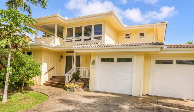 AIR CONDITIONED HOME FEATURED ON TV - CLOSELY LOCATED TO BEAUTIFUL N SHORE BEACH