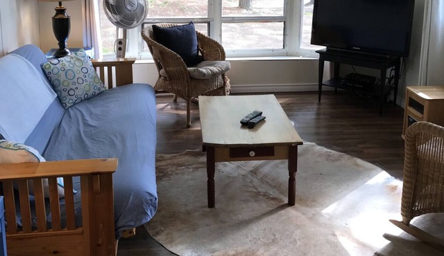 Algonquin Park Area House Cottage - Madawaska, Ontario, Canada