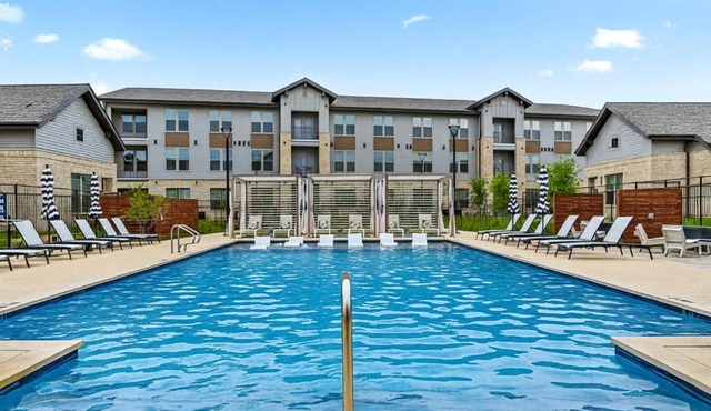 Apex Executive Apartments - 601 Graham Dr TX