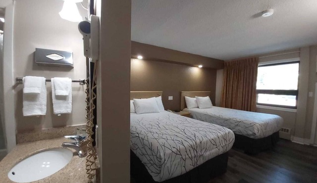 Arnprior Motor Inn