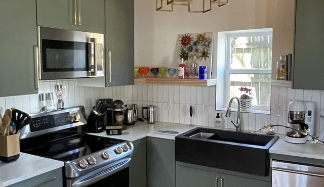 Arthouse- Bishop Arts - Beautiful house in historical Winnetka neighborhood.
