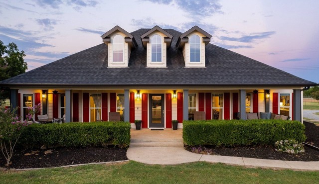 As Seen on HGTV l Events Welcome l 18-Acre Ranch