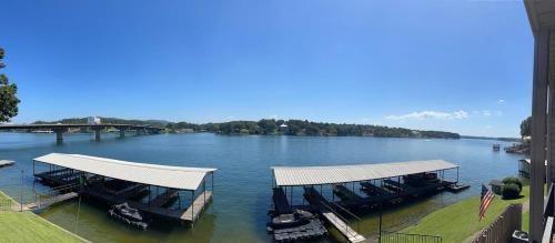 Awesome Views - Lake Hamilton Condo