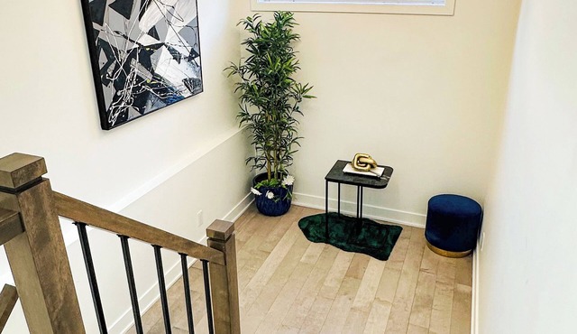 Baraqah Residence Gorgeous 5BD+2Prk Home 15min-MTL