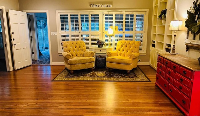 Baylor Home -Hidden Gem it’s your home away from home! Come feel the warmth!