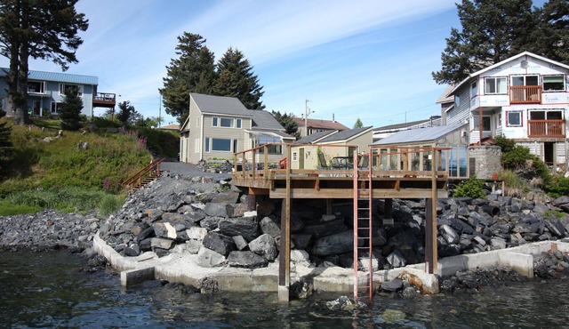 Beachside Retreat-Oceanfront Home