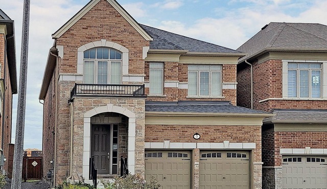 Beautiful 2 bedroom with free parking space