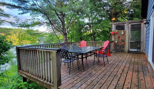 Beautiful Big Cottage on Lake of Bays, Muskoka