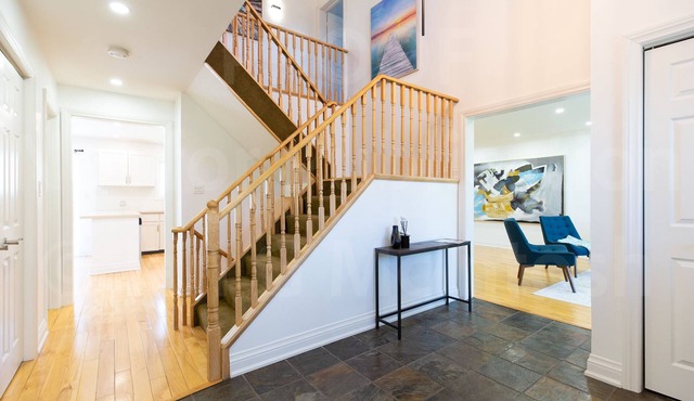 Beautiful Luxurious home minutes to the Beach & Friday Harbour Resort