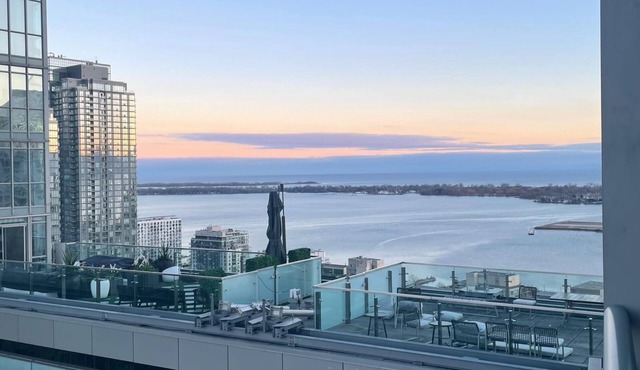 Beautiful Serviced Suites with Lake Views