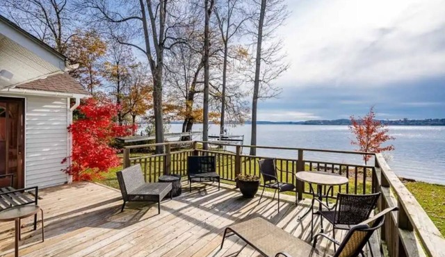 Beautiful Waterfront Cottage on Georgian Bay