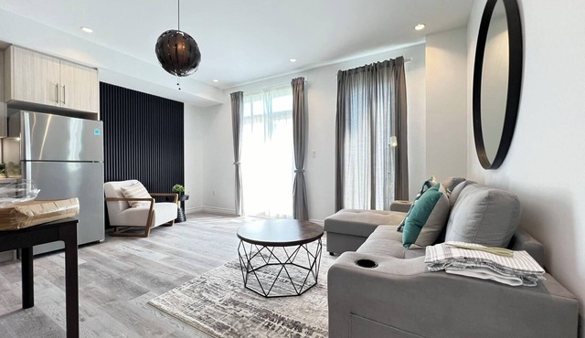 Bentley Commons Fallsview Towns