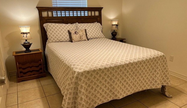 Beststays@Sunrise Ruby a Duplex, Pet Friendly,Work Crews family nurses @‘