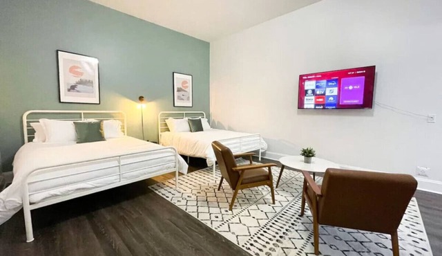Boutique Hotel #5 - 2 Queen beds
