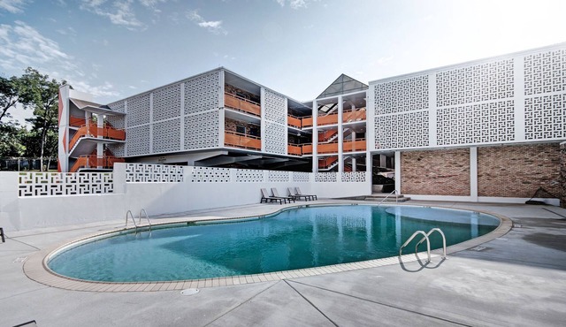 Brand new studio apartments - available short/long term leases
