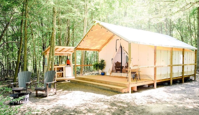 Breathtaking Equipped Safari Tent with Spectacular Design in Ontario