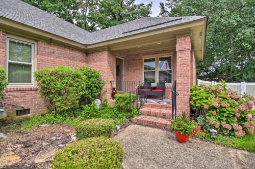 Bright Chesapeake Home Near Shopping & Dining