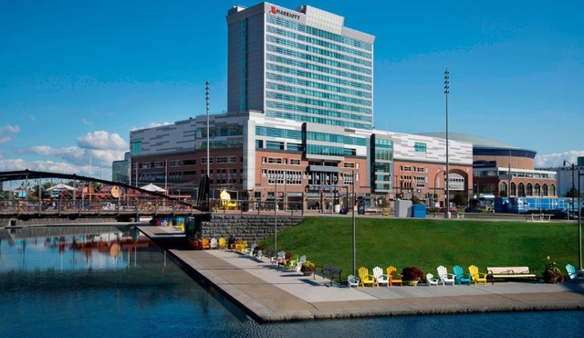 Buffalo Marriott at LECOM HARBORCENTER