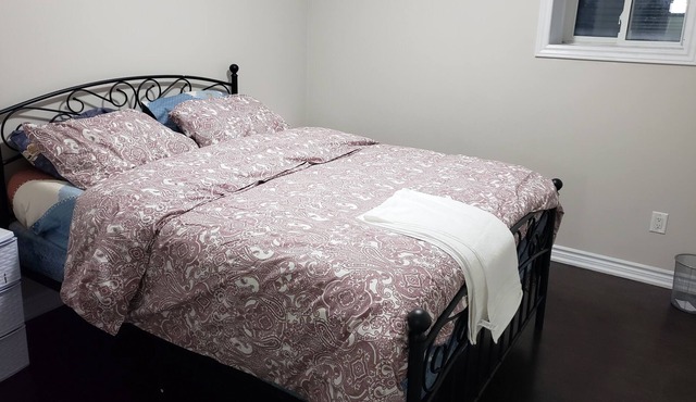 California Room 2 Clean Basement Apartment With Side Entrace