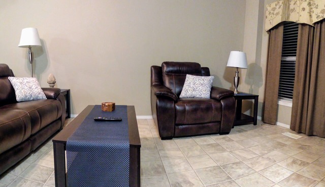 Campbell's Clean & Comfortable Modern Duplex 4472A