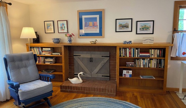 Cape Cod Cottage Retreat in Eastham