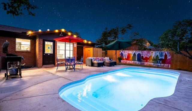 Centrally Located with Private Pool, King Beds, Game Room, BMT Grads, & Backyard