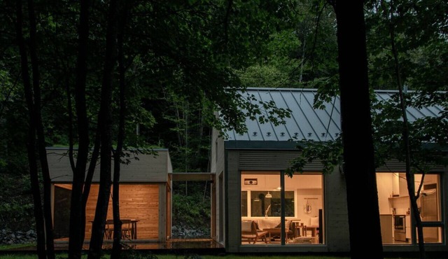 Chalet Harmony | River Access | 4 Guests | Hot Tub