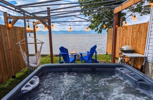 Chalet #10 - Spa & Fireplace